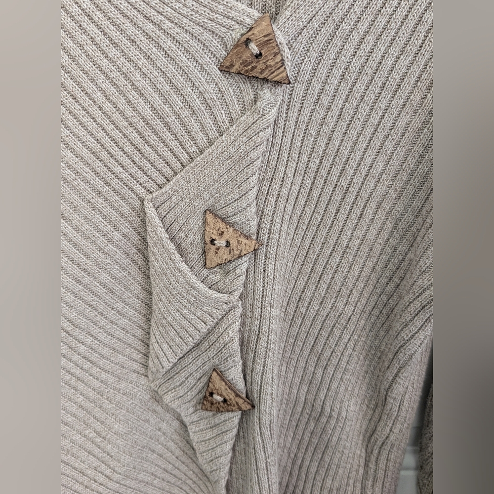 3/$50 Women's Ribbed Cardigan with Unique Button Design - Picture 6 of 6